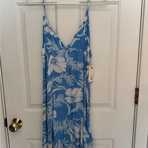 Billabong Blue and White Floral Dress
